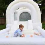 DayDreamer Creamsicle Bounce House with ball pit