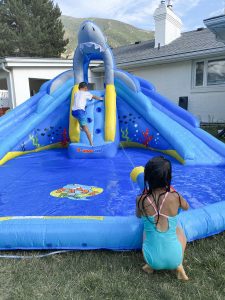 shark tank water slide dual water gun kids play